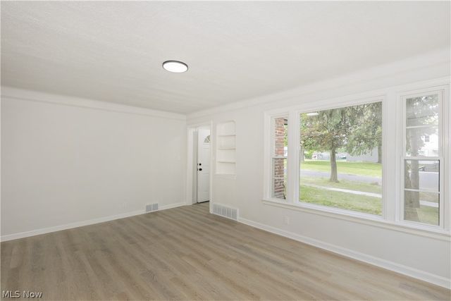 17917 Mccracken Road, Maple Heights, OH 44137