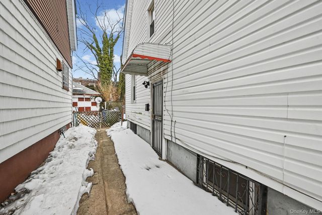 21609 115th Road, Cambria Heights, NY 11411