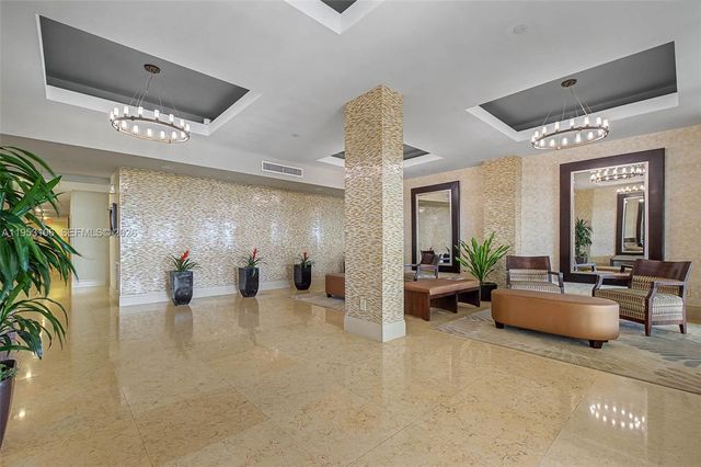 1420 Brickell Bay Dr 904B, Miami, FL 33131