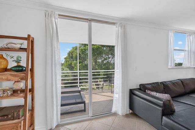 6161 NW 2ND Avenue 4140, Boca Raton, FL 33487
