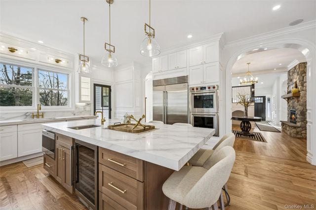 227 Prospect Avenue, Sea Cliff, NY 11579