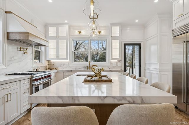 227 Prospect Avenue, Sea Cliff, NY 11579