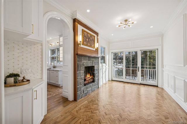 227 Prospect Avenue, Sea Cliff, NY 11579