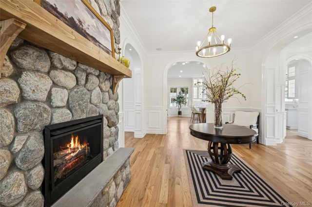 227 Prospect Avenue, Sea Cliff, NY 11579