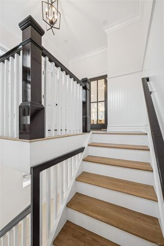 227 Prospect Avenue, Sea Cliff, NY 11579