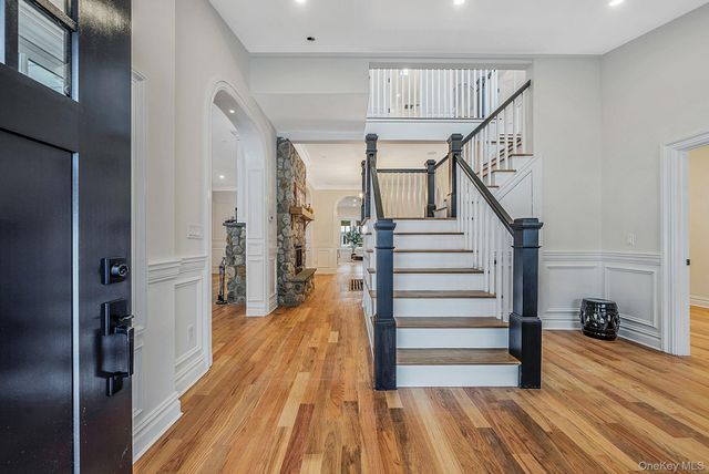 227 Prospect Avenue, Sea Cliff, NY 11579