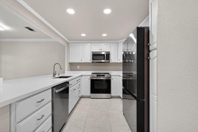 745 Williamsburg Way, Gilroy, CA 95020