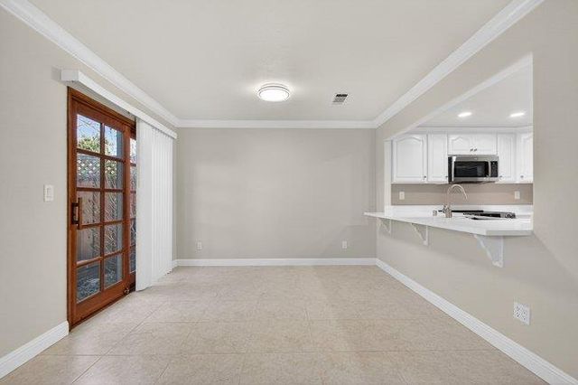 745 Williamsburg Way, Gilroy, CA 95020