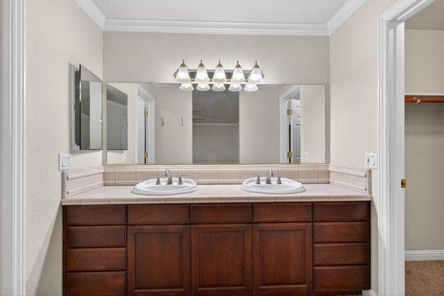 745 Williamsburg Way, Gilroy, CA 95020