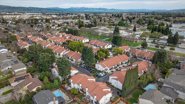 745 Williamsburg Way, Gilroy, CA 95020