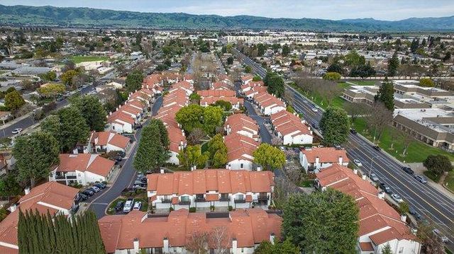 745 Williamsburg Way, Gilroy, CA 95020