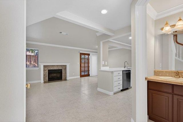 745 Williamsburg Way, Gilroy, CA 95020