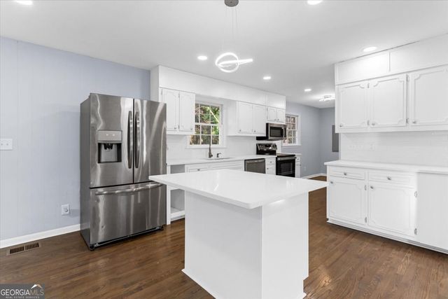 4074 Idlevale Drive, Tucker, GA 30084