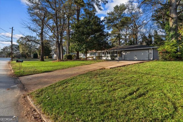 4074 Idlevale Drive, Tucker, GA 30084
