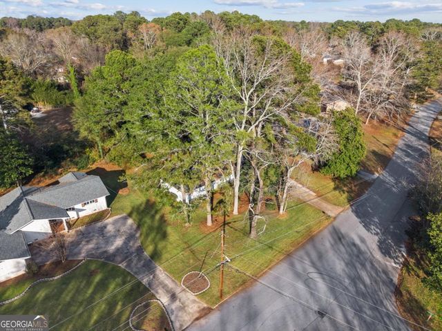 4074 Idlevale Drive, Tucker, GA 30084