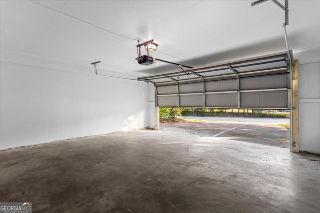 4074 Idlevale Drive, Tucker, GA 30084