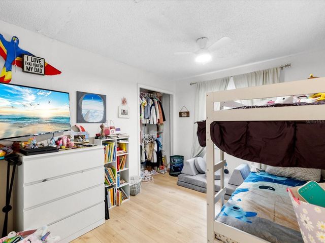 1810 GREEN RIDGE ROAD, Tampa, FL 33619