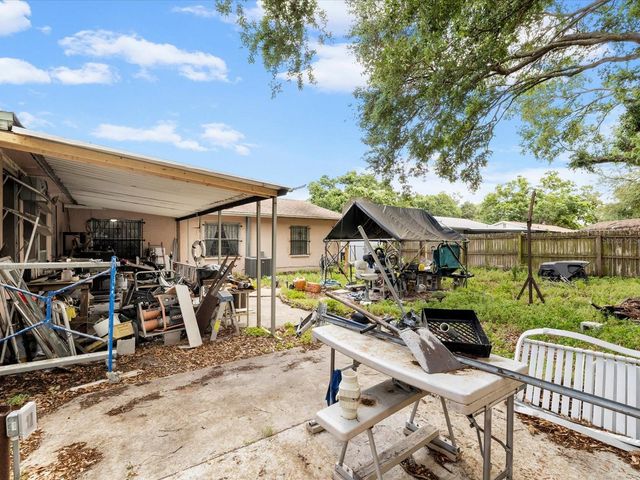 1810 GREEN RIDGE ROAD, Tampa, FL 33619