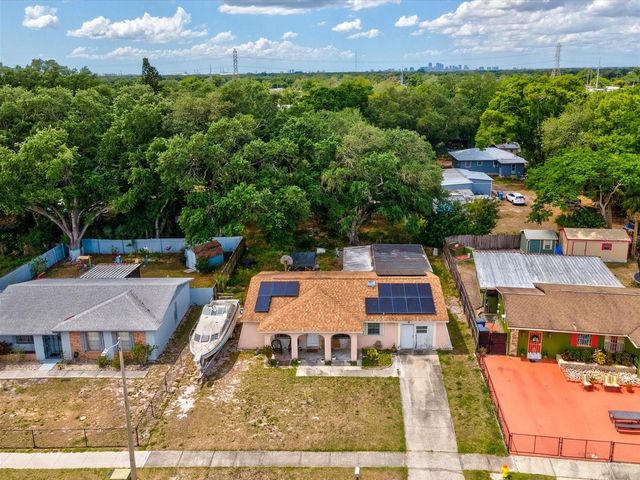 1810 GREEN RIDGE ROAD, Tampa, FL 33619