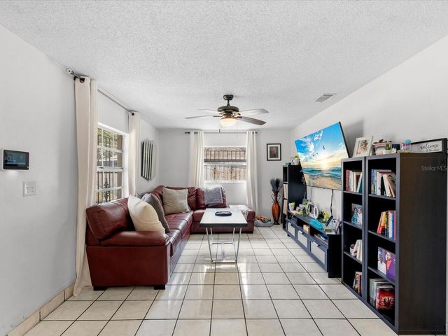 1810 GREEN RIDGE ROAD, Tampa, FL 33619