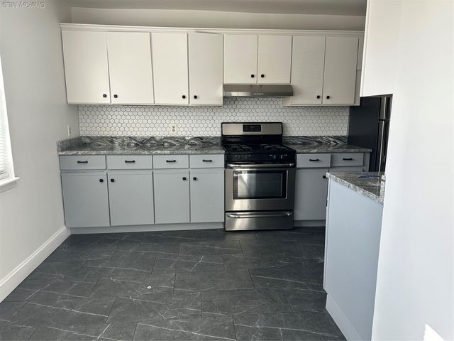 276 Temple Hill Road 1407, New Windsor, NY 12553