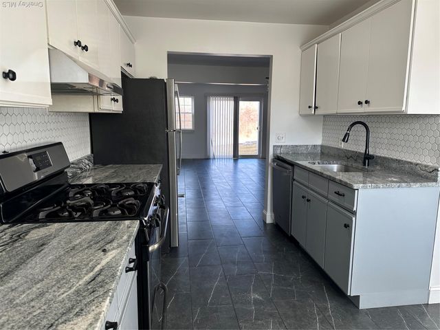 276 Temple Hill Road 1407, New Windsor, NY 12553