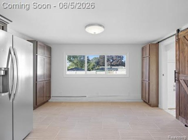 2075 Gulliver Drive, Troy, MI 48085