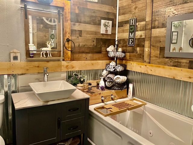 1718 N Socony St, Augusta, KS 67010