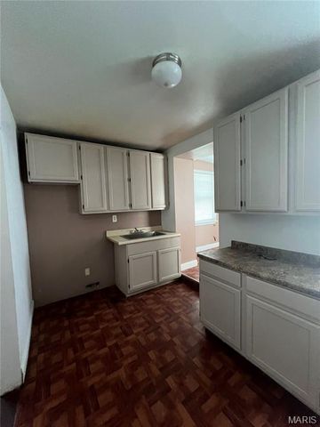 4717 Ashland Avenue, St Louis, MO 63115