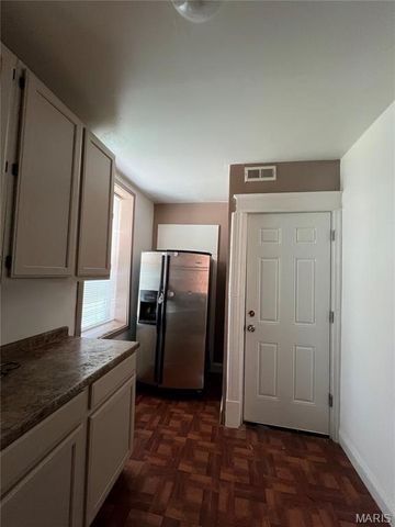4717 Ashland Avenue, St Louis, MO 63115