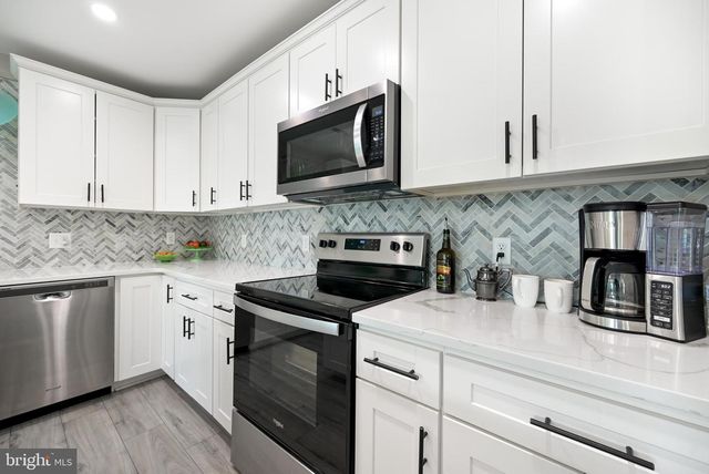 120 LAKEVIEW DR, Salisbury, MD 21804
