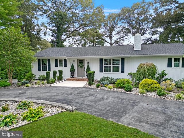 120 LAKEVIEW DR, Salisbury, MD 21804