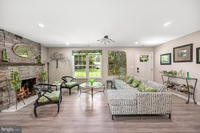 120 LAKEVIEW DR, Salisbury, MD 21804