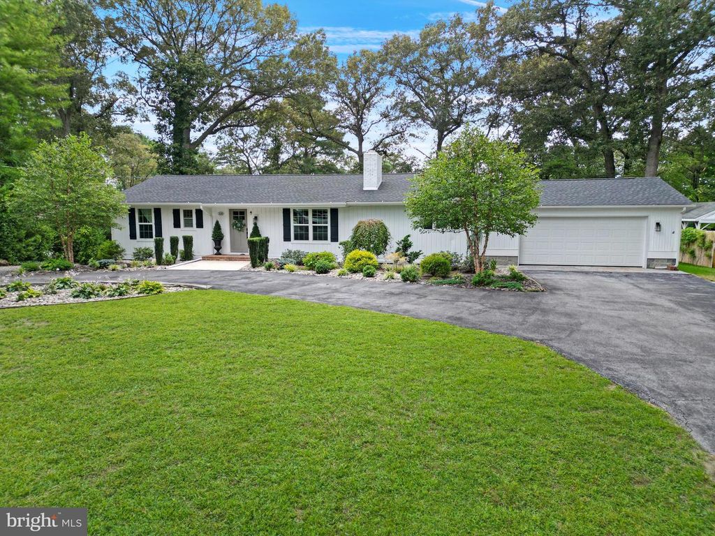 120 LAKEVIEW DR, Salisbury, MD 21804