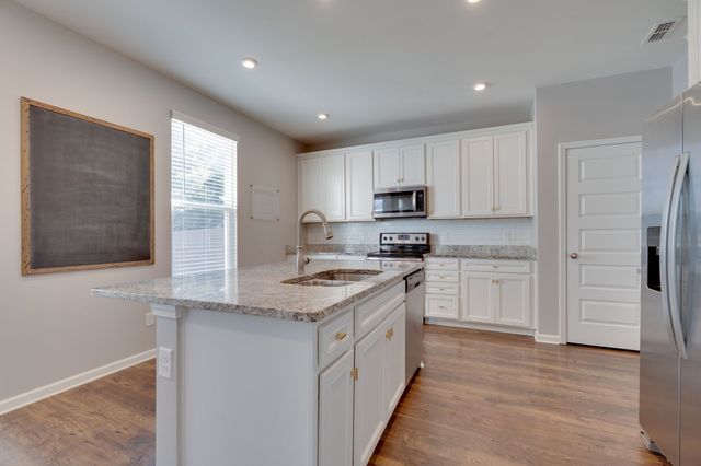 436 Nightcap Ln, Murfreesboro, TN 37128