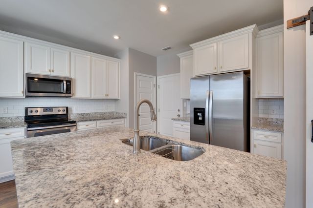 436 Nightcap Ln, Murfreesboro, TN 37128