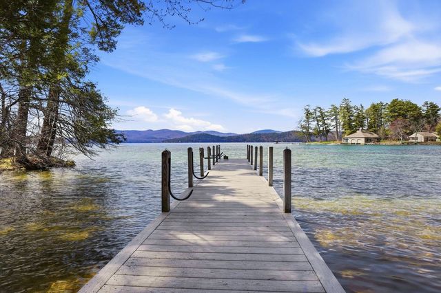 35 Rocky Shore Road, Wolfeboro, NH 03894