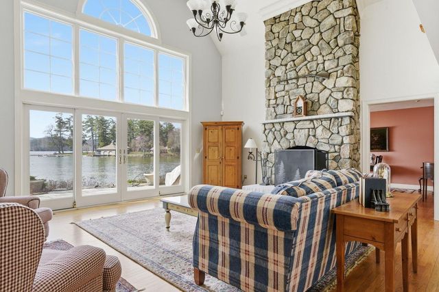 35 Rocky Shore Road, Wolfeboro, NH 03894
