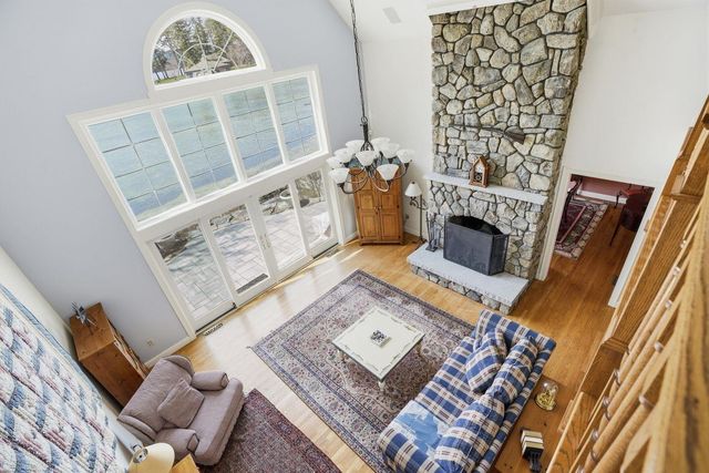 35 Rocky Shore Road, Wolfeboro, NH 03894