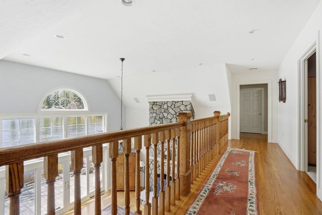 35 Rocky Shore Road, Wolfeboro, NH 03894