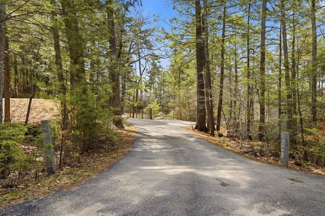 35 Rocky Shore Road, Wolfeboro, NH 03894