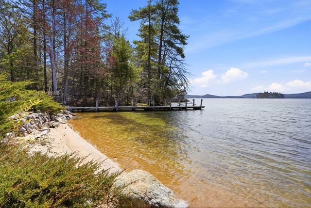 35 Rocky Shore Road, Wolfeboro, NH 03894