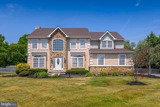 9 PEACH RIDGE DR, Mullica Hill, NJ 08062