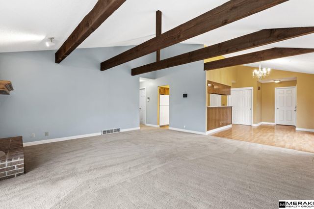 11705 Ruggles Circle, Omaha, NE 68164