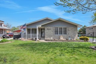 8001 Lockwood Avenue, Burbank, IL 60459