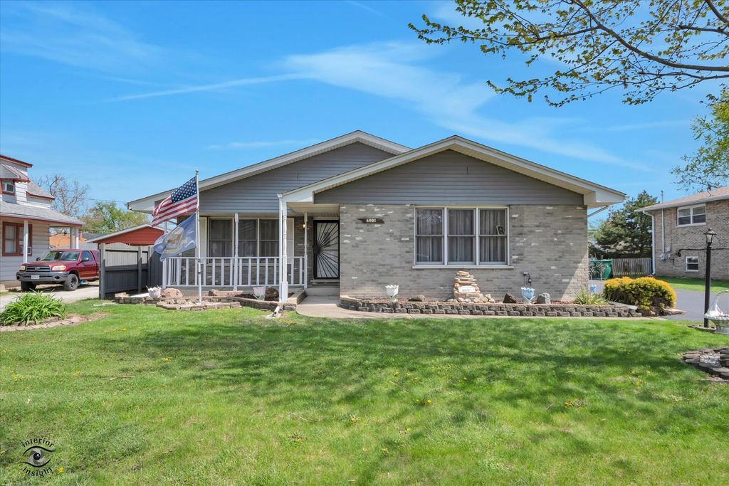 8001 Lockwood Avenue, Burbank, IL 60459