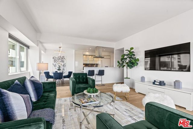 1155 N La Cienega Boulevard 508, West Hollywood, CA 90069