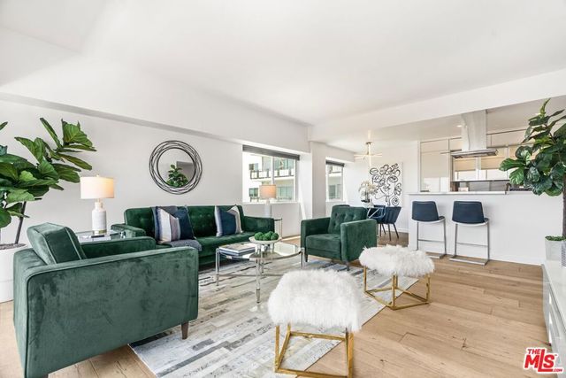1155 N La Cienega Boulevard 508, West Hollywood, CA 90069