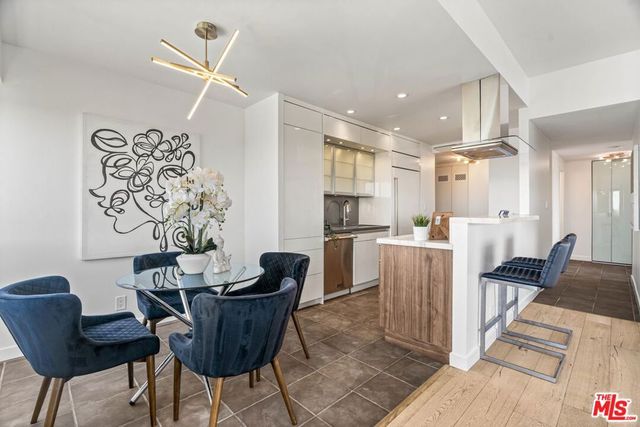 1155 N La Cienega Boulevard 508, West Hollywood, CA 90069