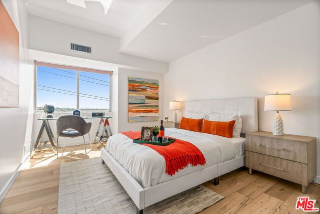 1155 N La Cienega Boulevard 508, West Hollywood, CA 90069